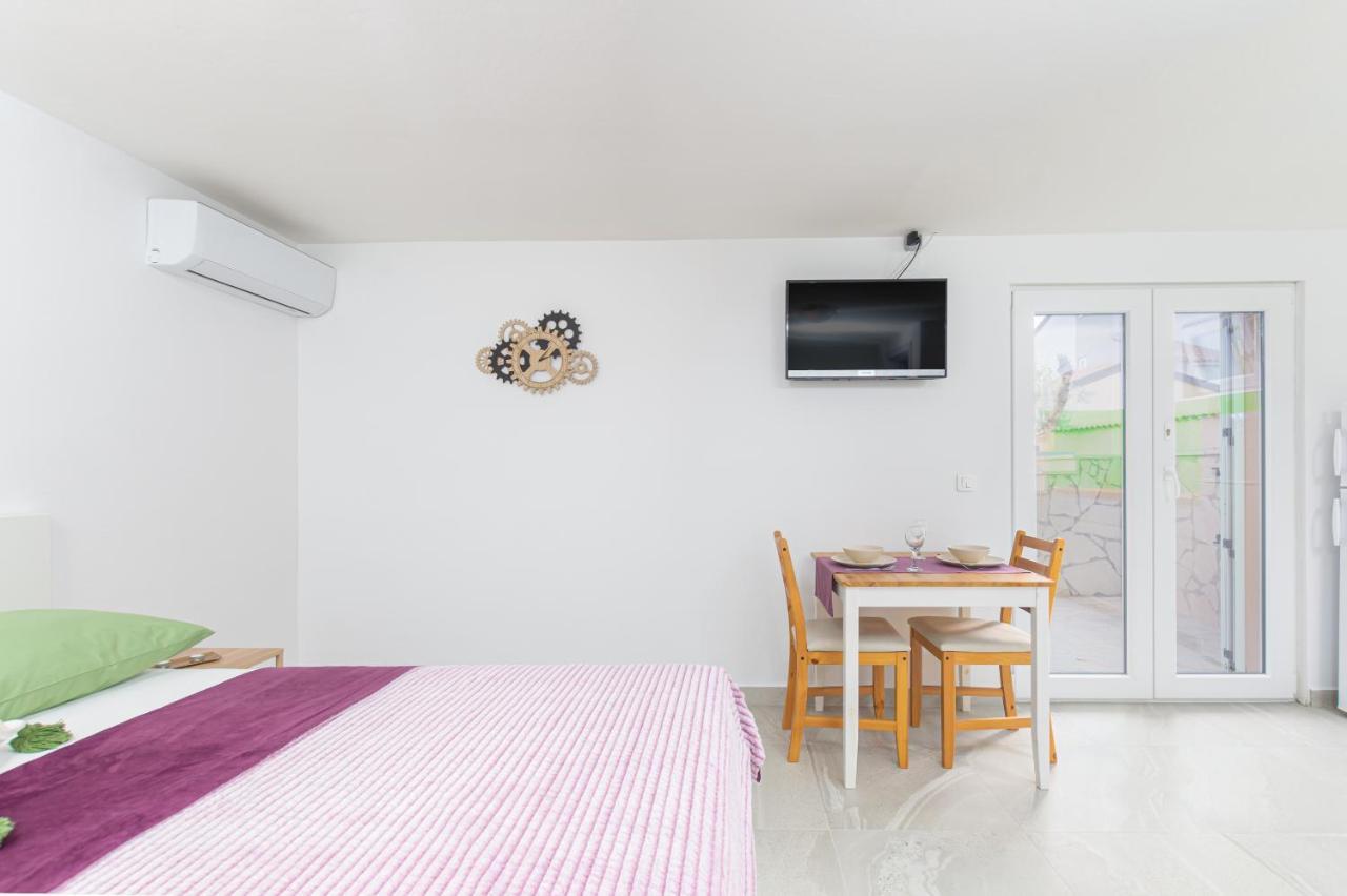 Studio Apartment Mali Медулин Экстерьер фото